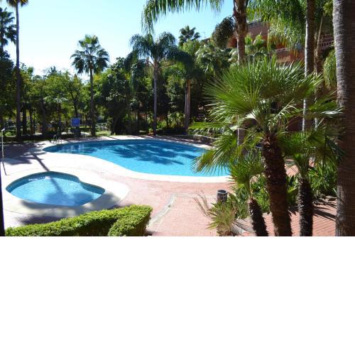 Golden Mile Apartment with pool and tropical gardens