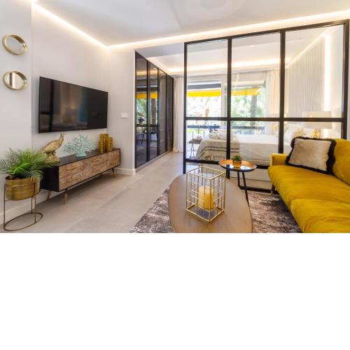 Golden Mile Carolina Park Suite Apartment