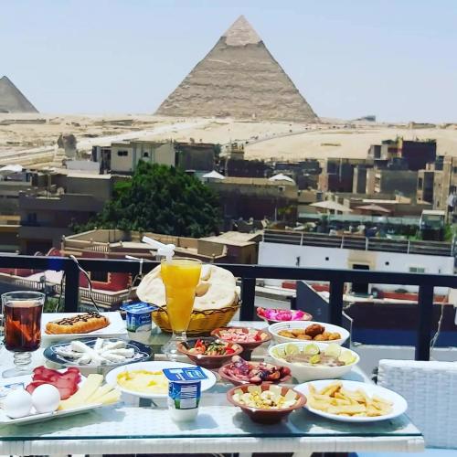 Golden Pyramids Inn