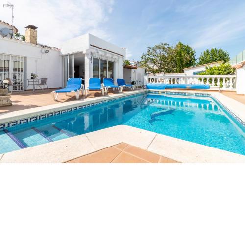 Goldhome - Montgri
