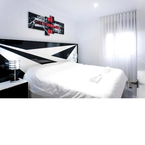 Goles Deluxe Suite by Valcambre