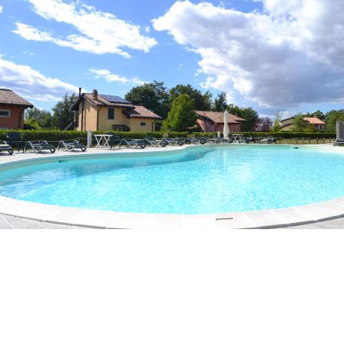 Golf Apartment with shared pool