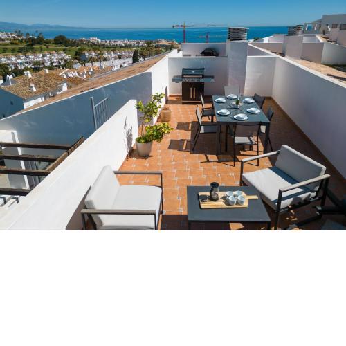 Golf Penthouse with Sea View Manilva Duquesa