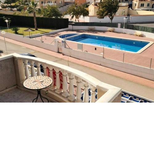Gorgeous 3 Bed/2 Bath Pool & Golf Views
