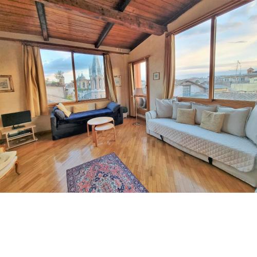 Gorgeous penthouse Spanish Steps