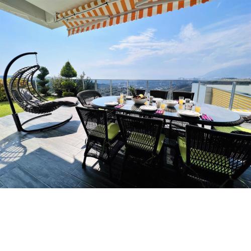 Gorgeous Villa with Private Pool and Terrace Surrounded by Nature in Alanya