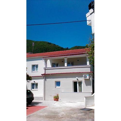 Gorgona apartments & studios