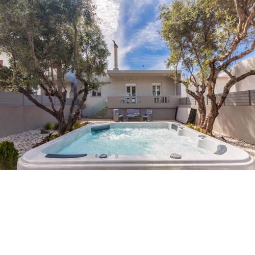 Gouves Family House with Jacuzzi