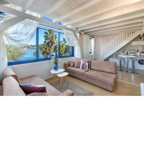 Govino Bay Luxury Beach Loft Apartment