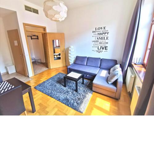 Gozsdu Apartment