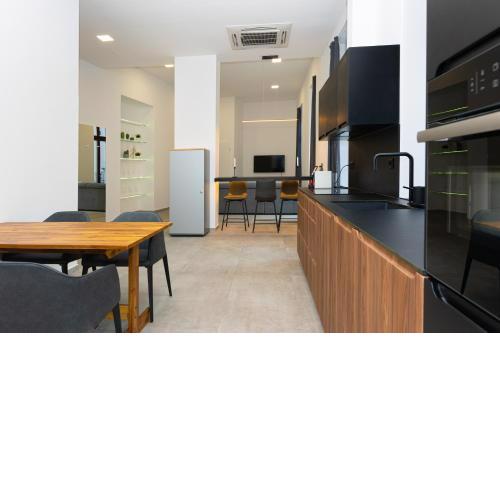 Gozsdu court apartment