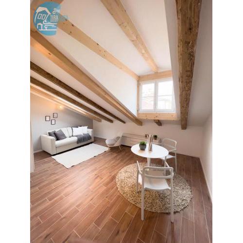 Gozzi 4 Tirabora Short Rent