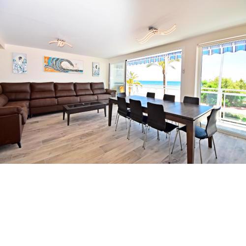 GR LUXURY APARTMENT FIRST LINE BEACH