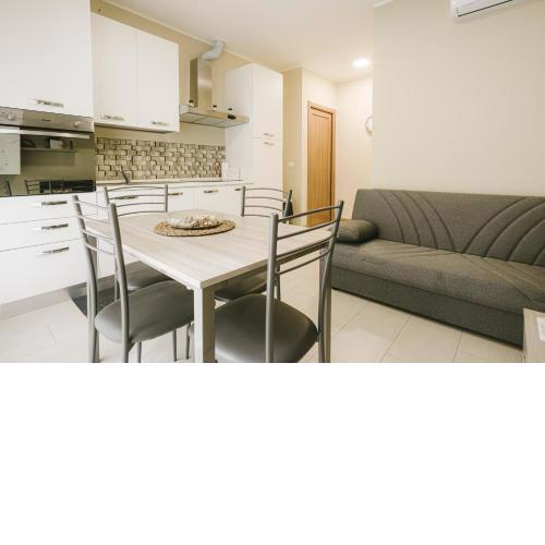 Grab a Flat in Coroneo
