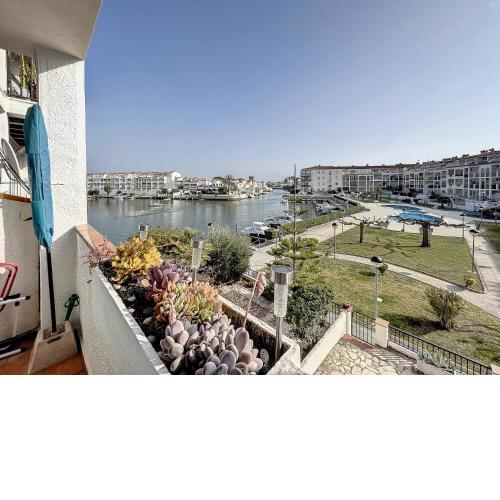 Gran Lago 69 - 1 - 5 - Piso visto al canal