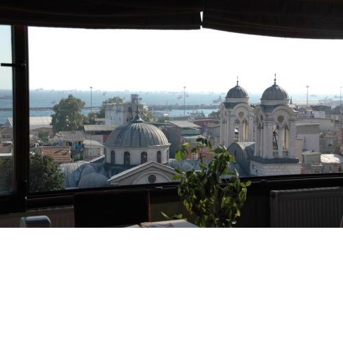 Grand Liza Hotel