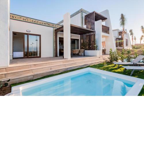 Grand Luxor Village