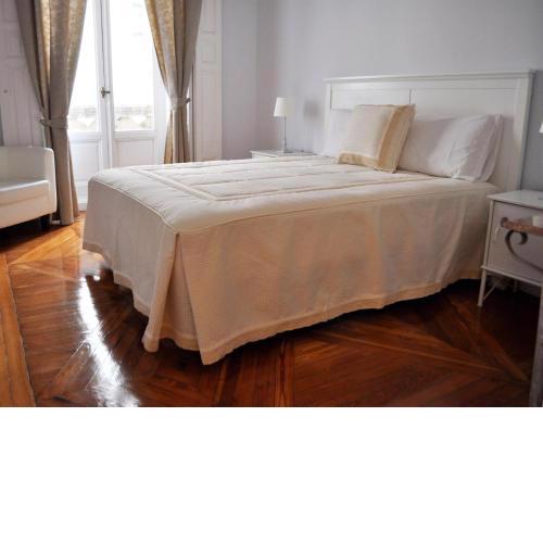 Grand Via House