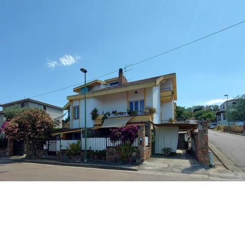 Grande Appartamento con Parcheggio
