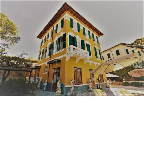 Grande appartamento in Villa con terrazza sul mare