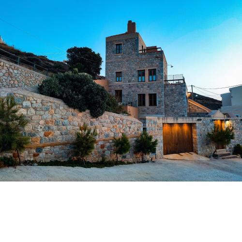 Grande Grotta House