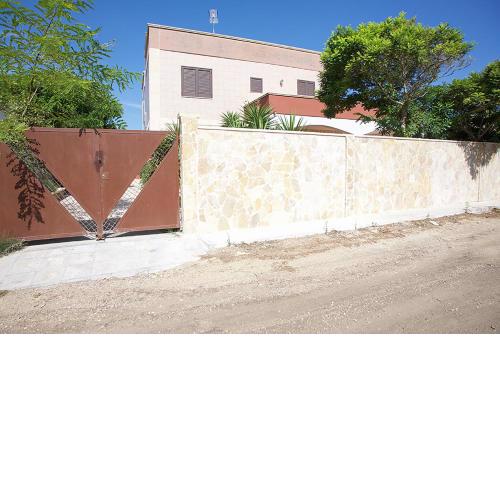 Grande Villa sulla spiaggia di Spiaggiabella m710