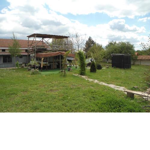 Granichar 1 Caravan