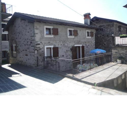 Gravedona Village House
