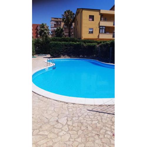 Grazioso appartamento in Residence con piscina
