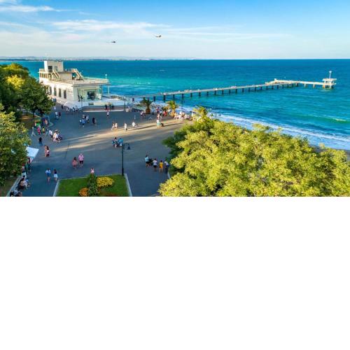 Great apartment near the sea,central place!