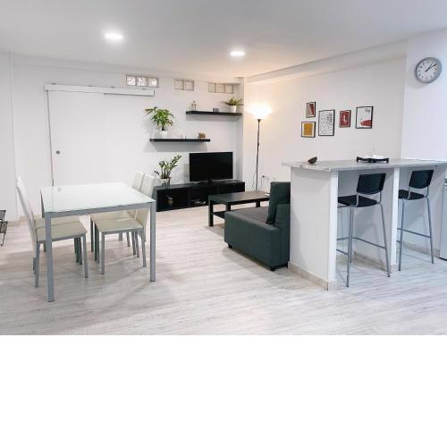 Great Apartments for Groups & Families