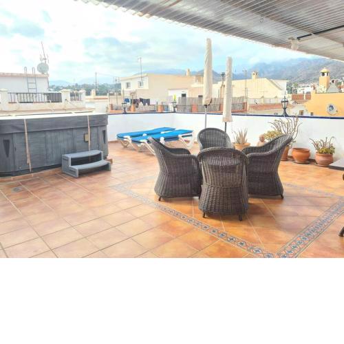 GREAT HOUSE IN THE CENTER OF NERJA Goya