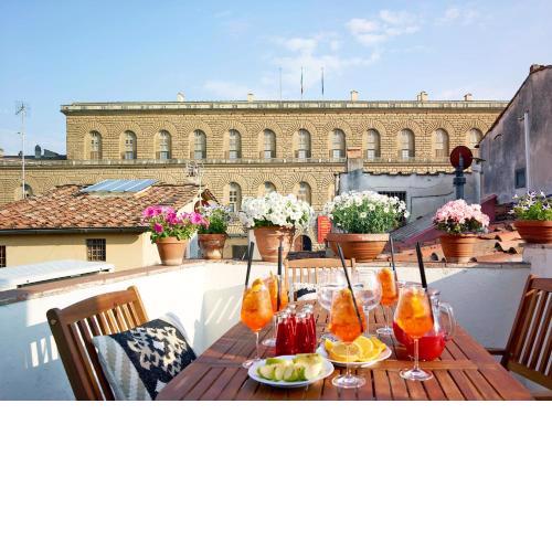 Great Location Just Infront of Pitti Palace