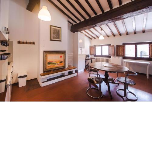 Great Location Just Infront of Pitti Palace