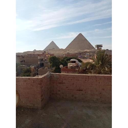 great pyramids hostel