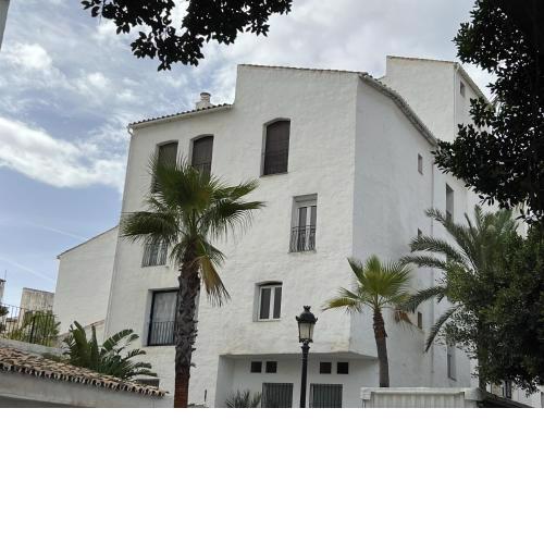 Great Spacious Banus Appartment