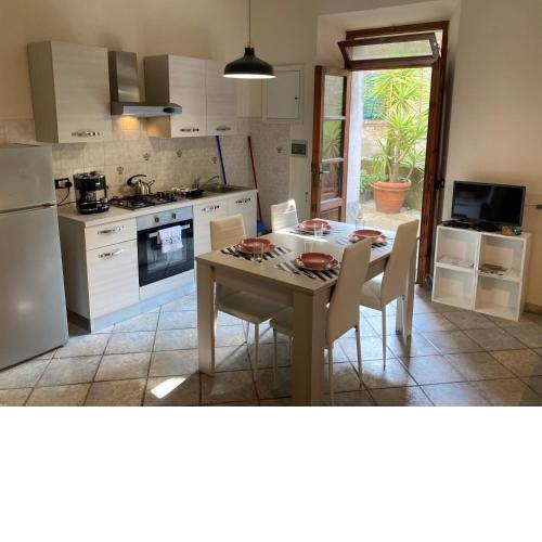 Great studio apartment in the heart of Chianni