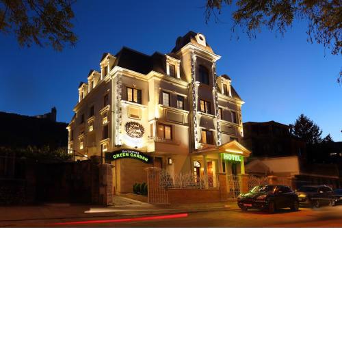 Green Palace Hotel