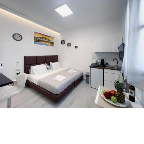 Gregory's Studio apartment with sea view