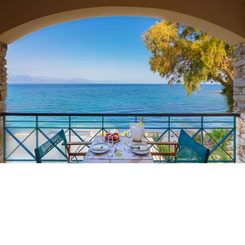 Grekis Beach Hotel and Apartments
