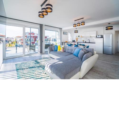 Grey Lights Garden Apartment