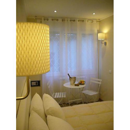 Grignetti Bed