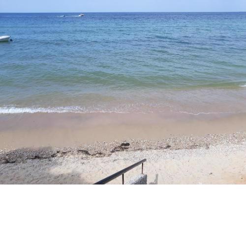 Ground beach studio