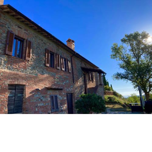 Grove Cottage: Immersed in nature & close to town