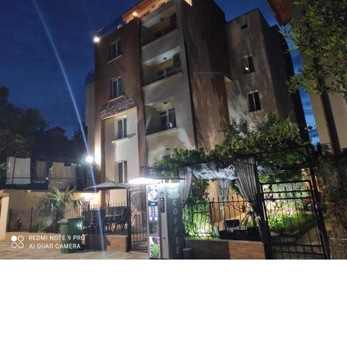 Guest House Adriya