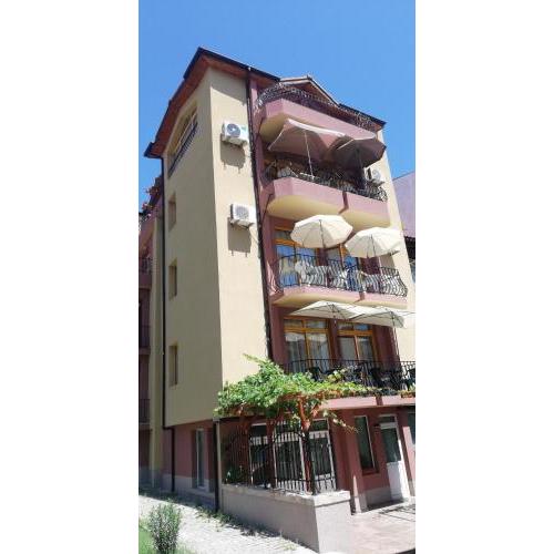 Guest House ARES