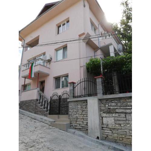 Guest House Emi