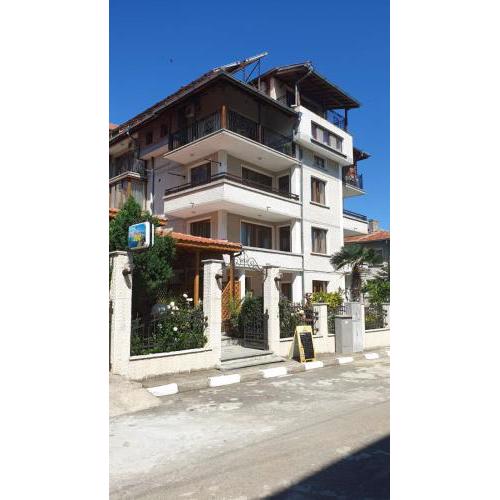 Guest House Lazur