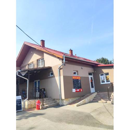 Gyöngy Apartmanház