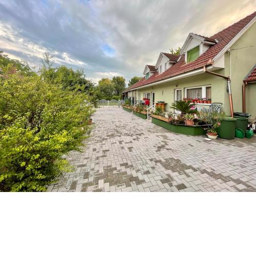 Györe Vendégház Galambok